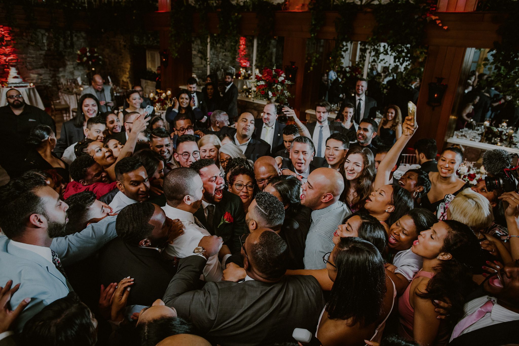 crazy dance party at fox hollow catering wedding in long island