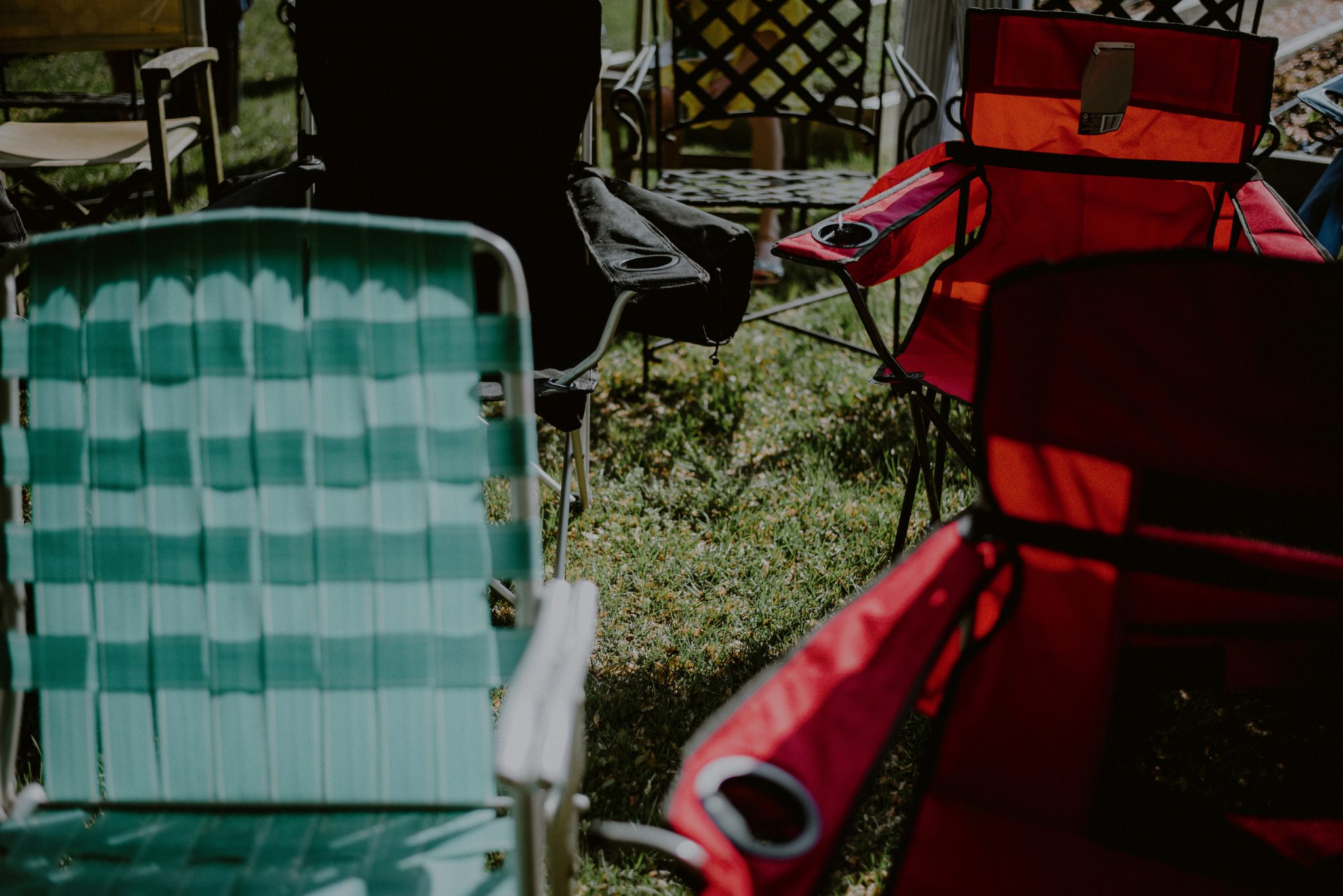 lawn chair wedding ceremony on farm