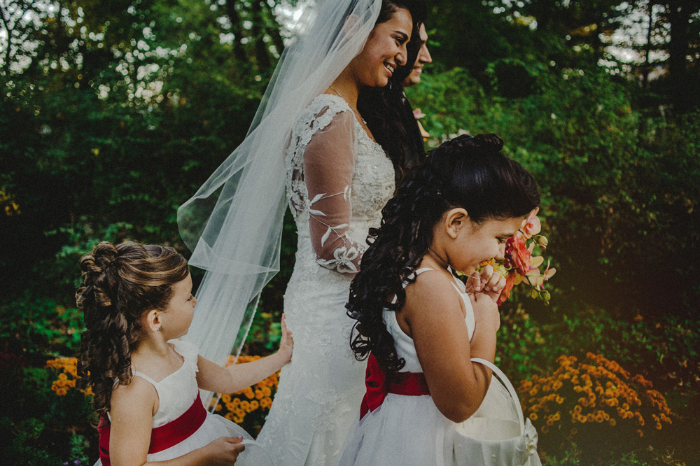 emotional wedding photos