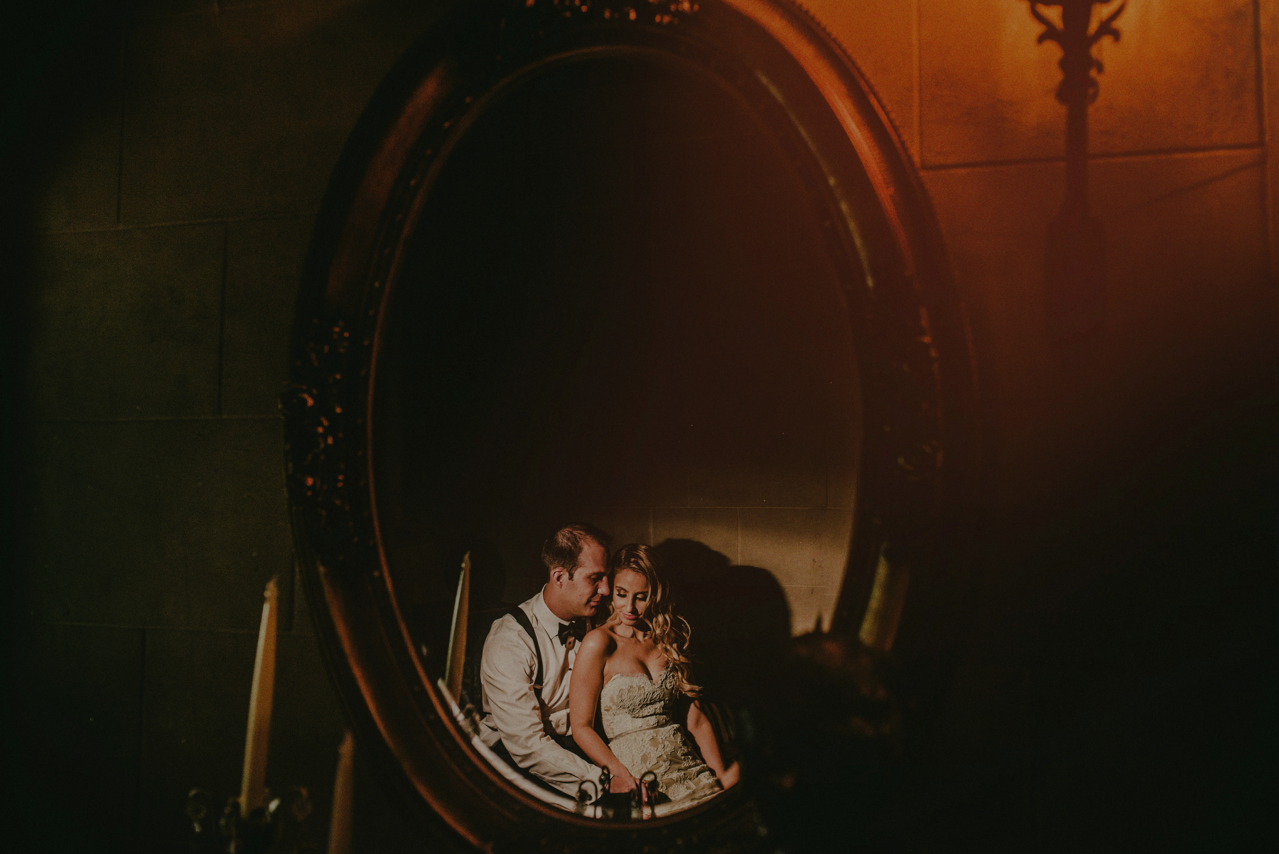 creative wedding portraits at Skylands Manor