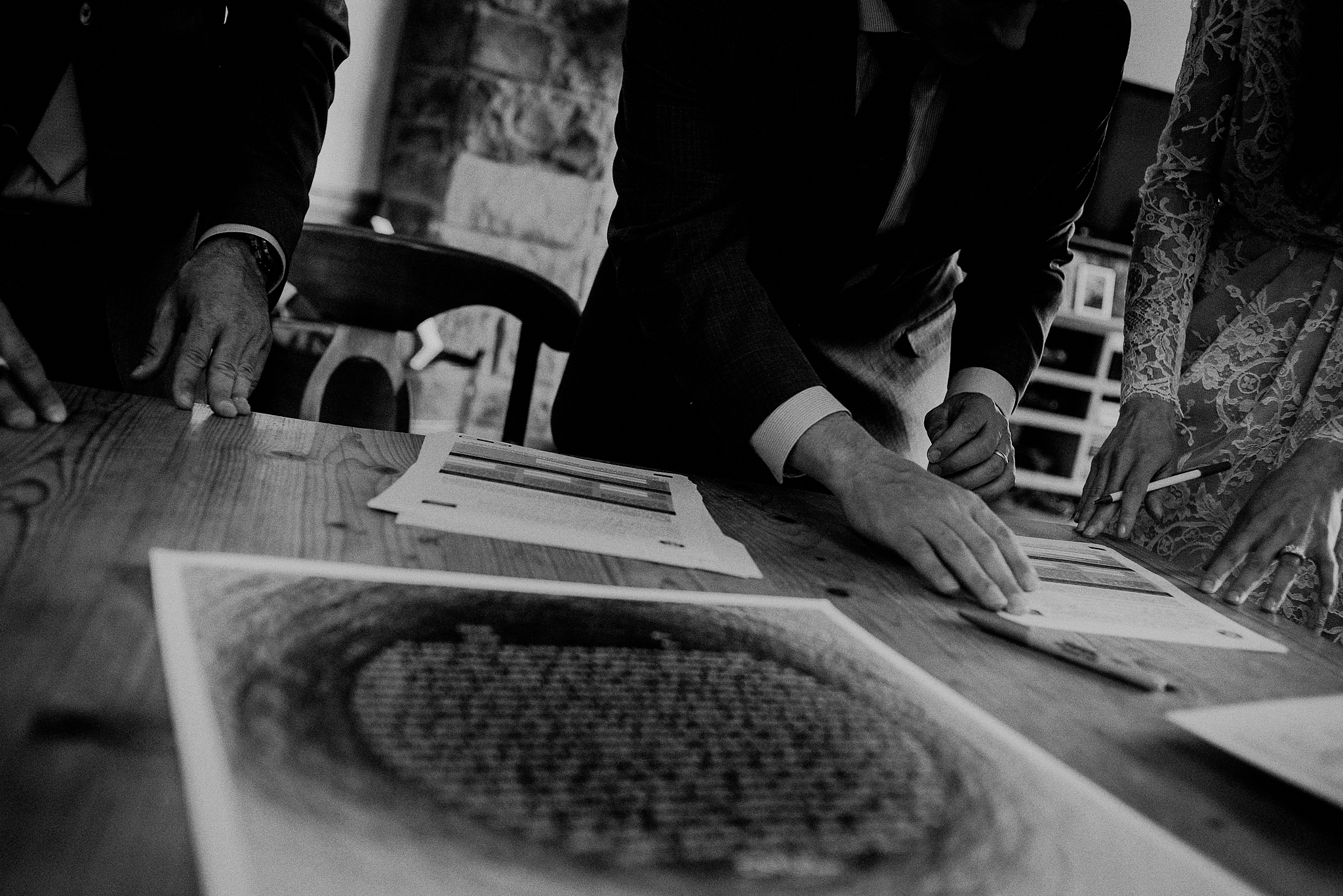 ketubah signing in black and white