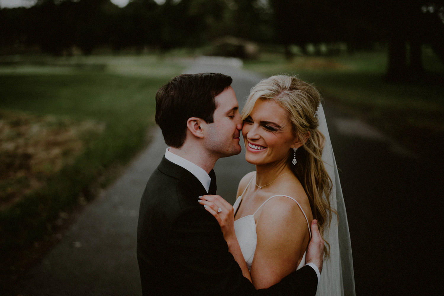 Fiddler's Elbow Country Club wedding bride and groom portrait
