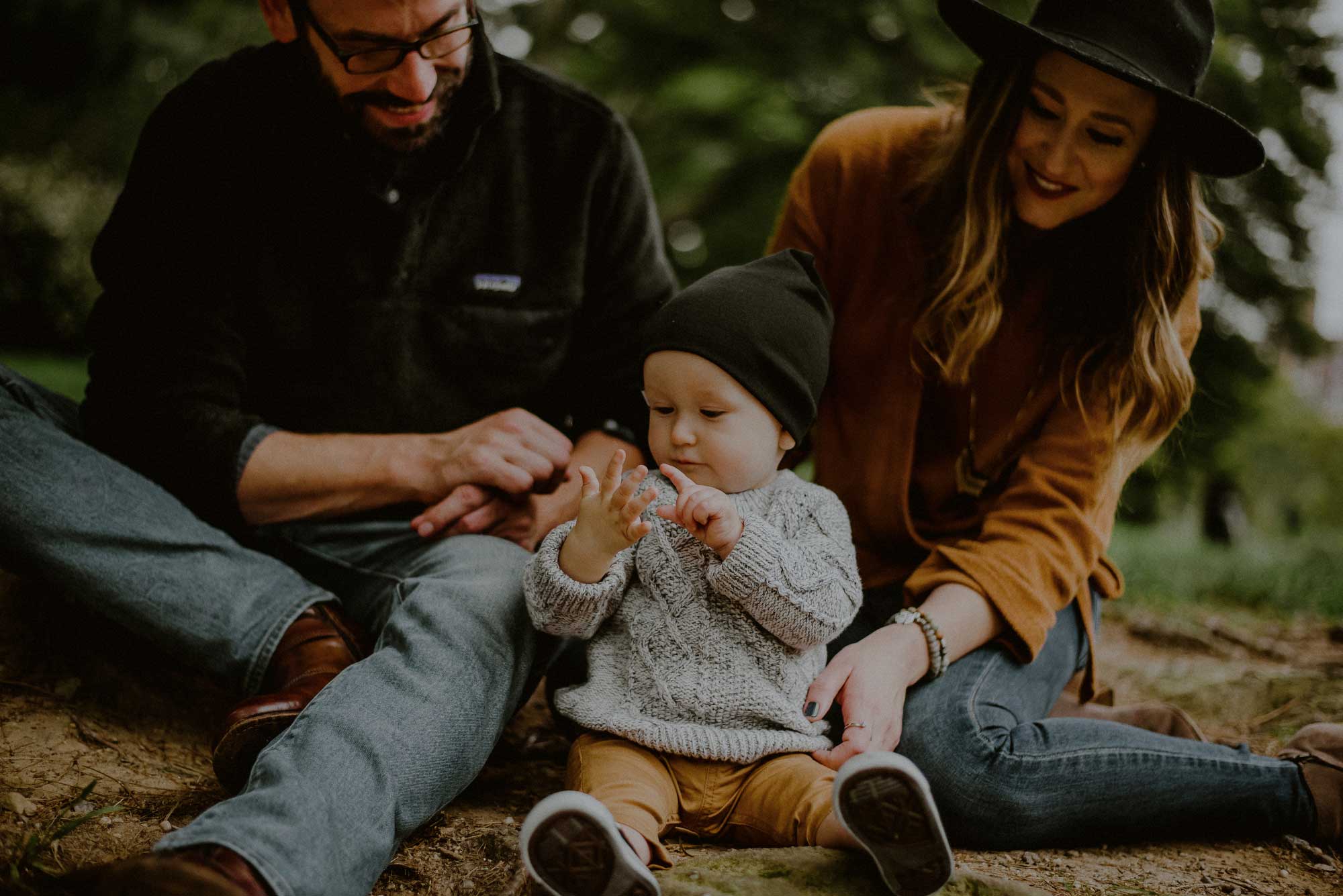 fall family photoshoot with baby