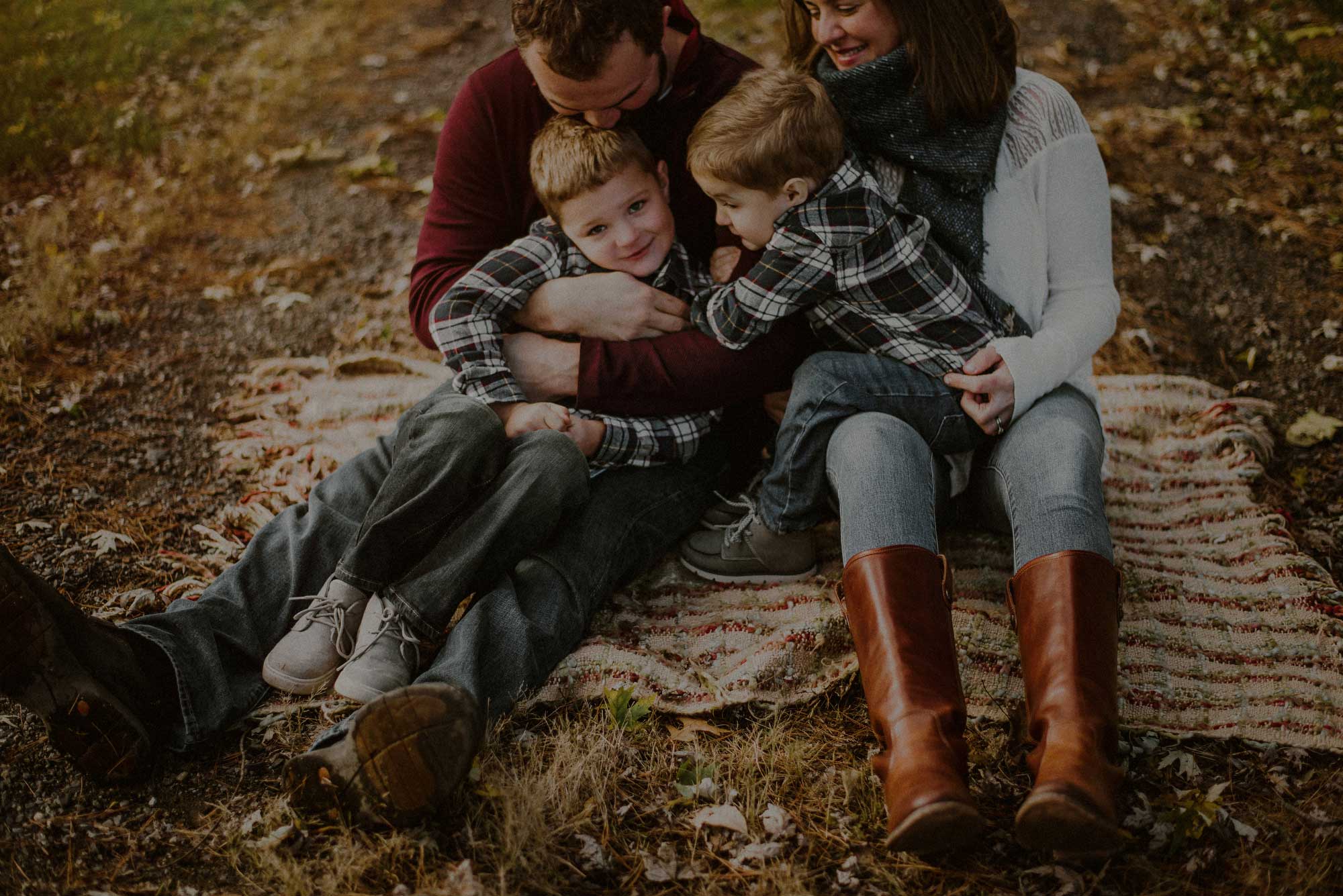 family hugging 